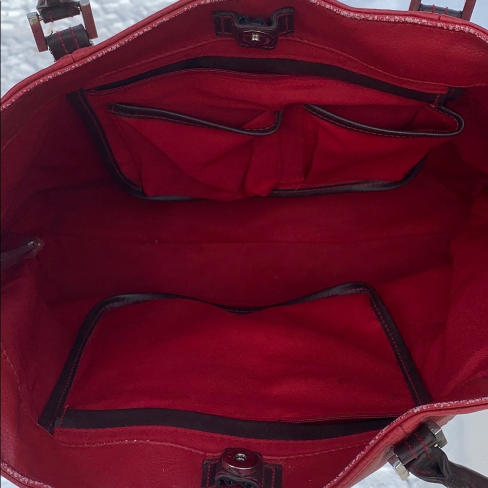 Red bag - Picture 2 of 5